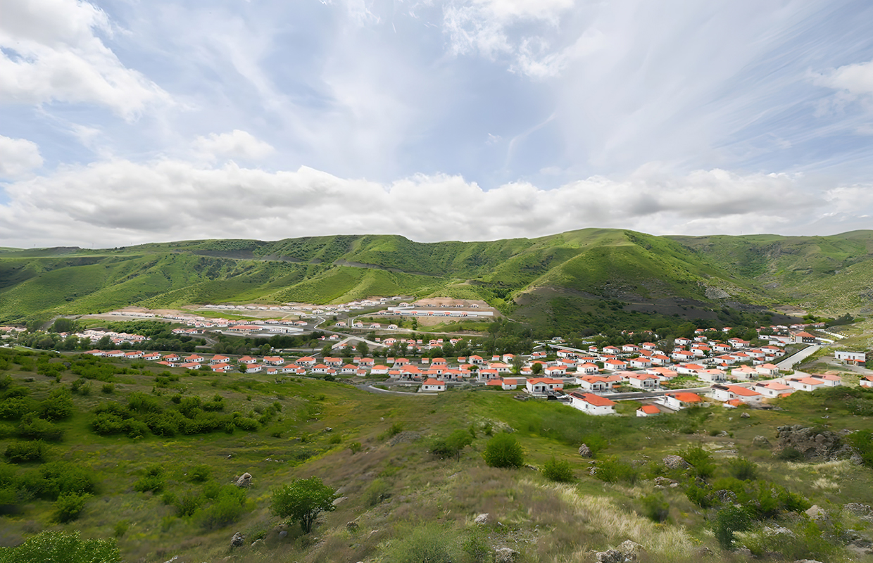  LAÇIN RAYONU ZABUX KƏNDİNDƏ 50 YERLİK UŞAQ BAXÇASI VƏ YAŞAYIŞ EVLƏRİNİN TİKİNTİSİ VƏ TƏMİRİ